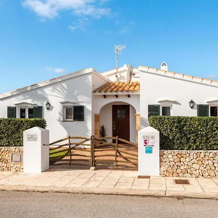 Ferienhaus Mit Privatpool Fuer 6 Personen Ca 120 Qm In Cap D'artrutx, Menorca Suedkueste Von Menorca - B62735
